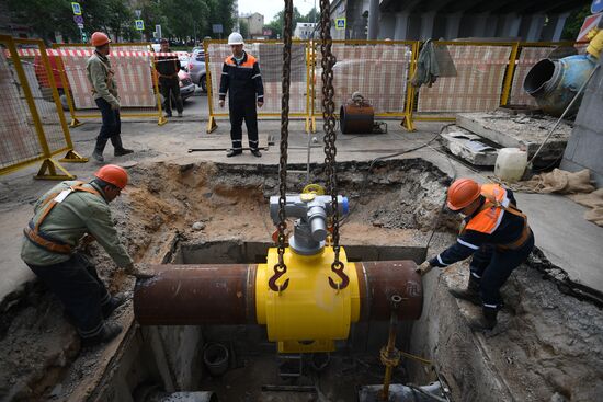 Installing remote control valve on gas pipe
