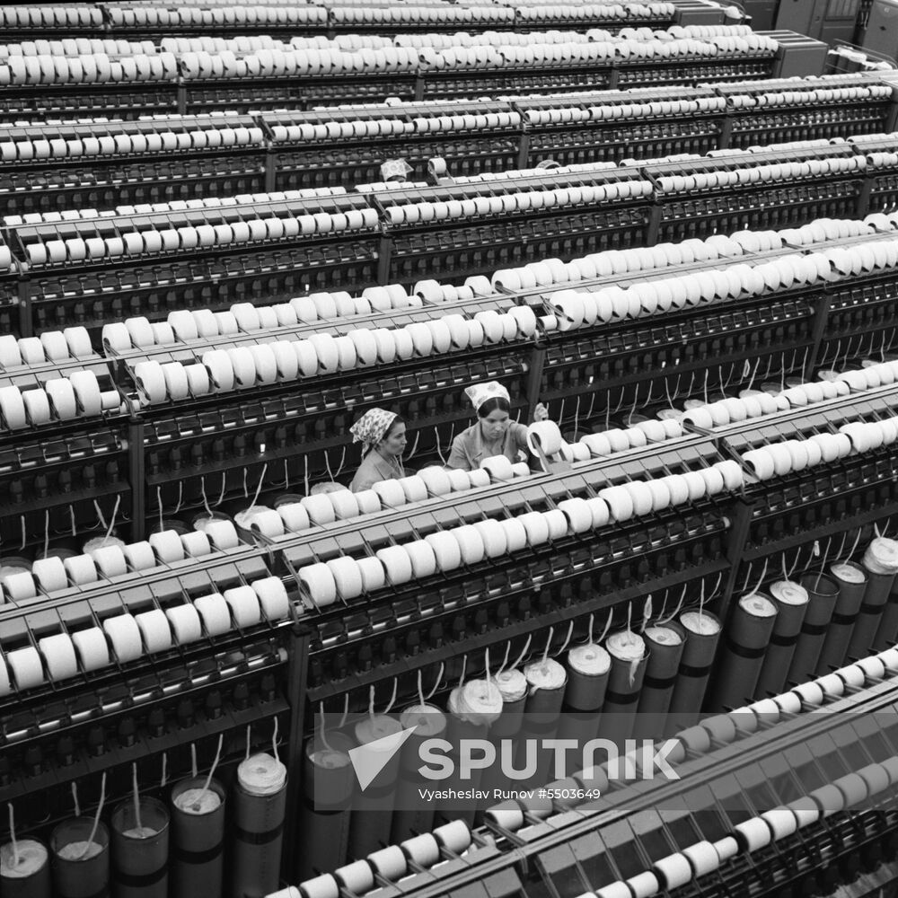 Moscow spindleless weaving factory