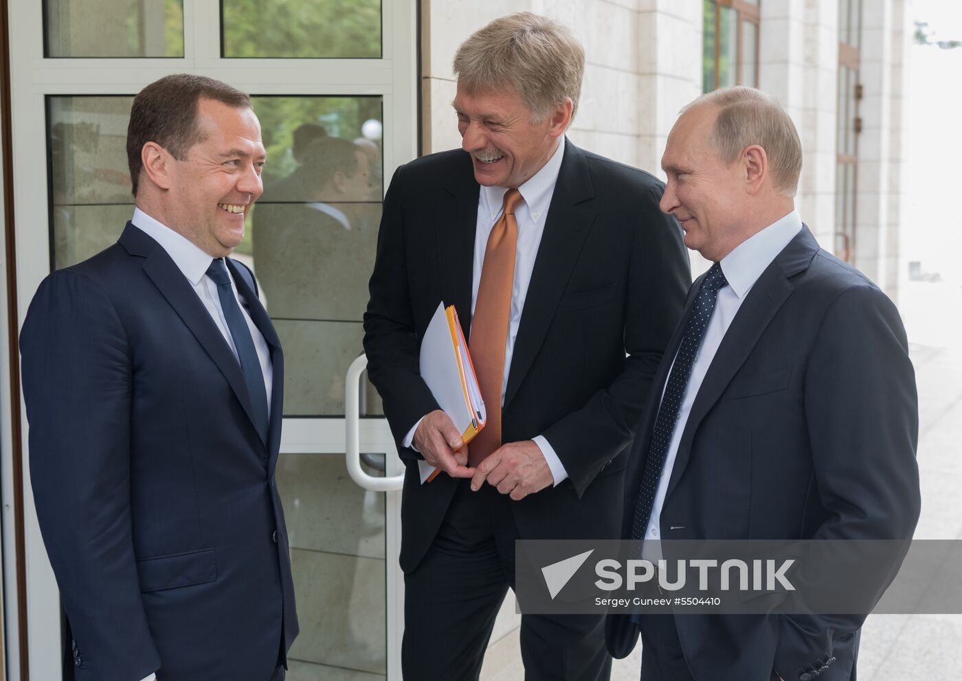 President Vladimir Putin meets with German Chancellor Angela Merkel