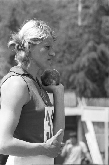 Soviet athlete Popovskaya