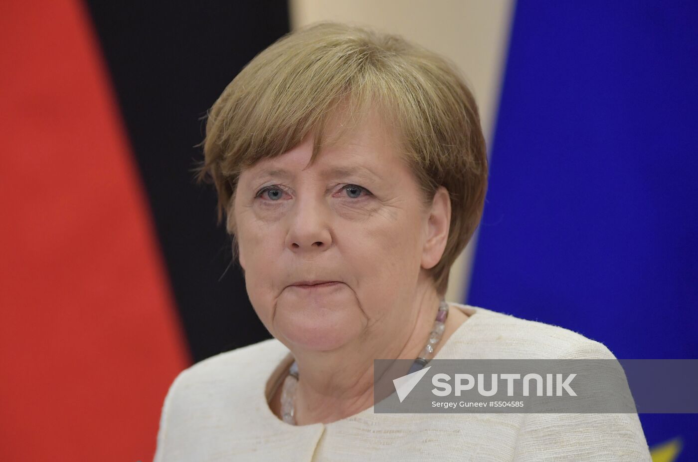 President Vladimir Putin meets with German Chancellor Angela Merkel