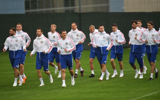Football. Russian national team holds training session