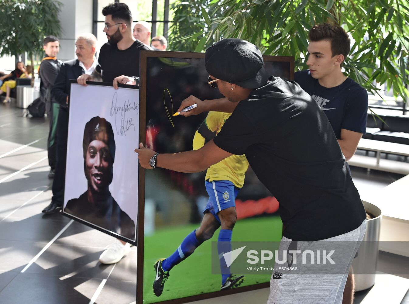 Ronaldinho visits Krasnodar