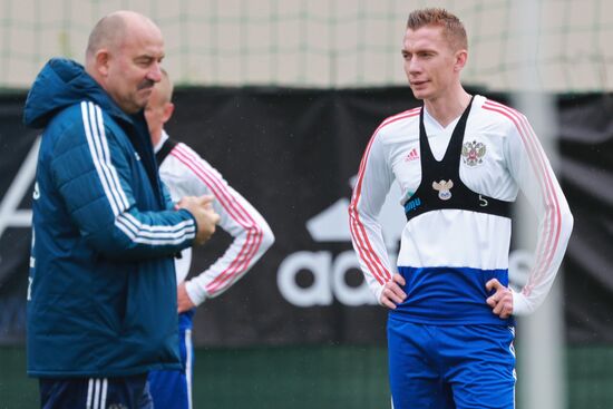 Football. Russian national team's training session