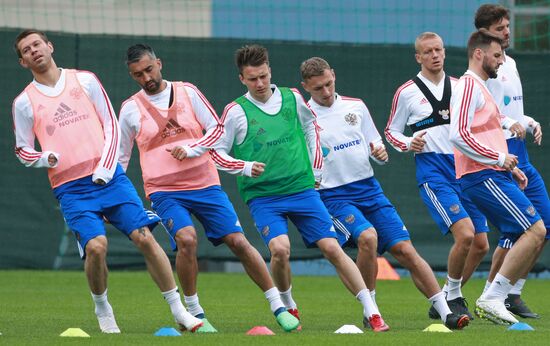 Football. Russian national team's training session
