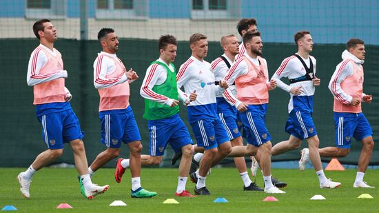 Football. Russian national team's training session