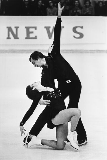 Pakhomova and Gorshkov
