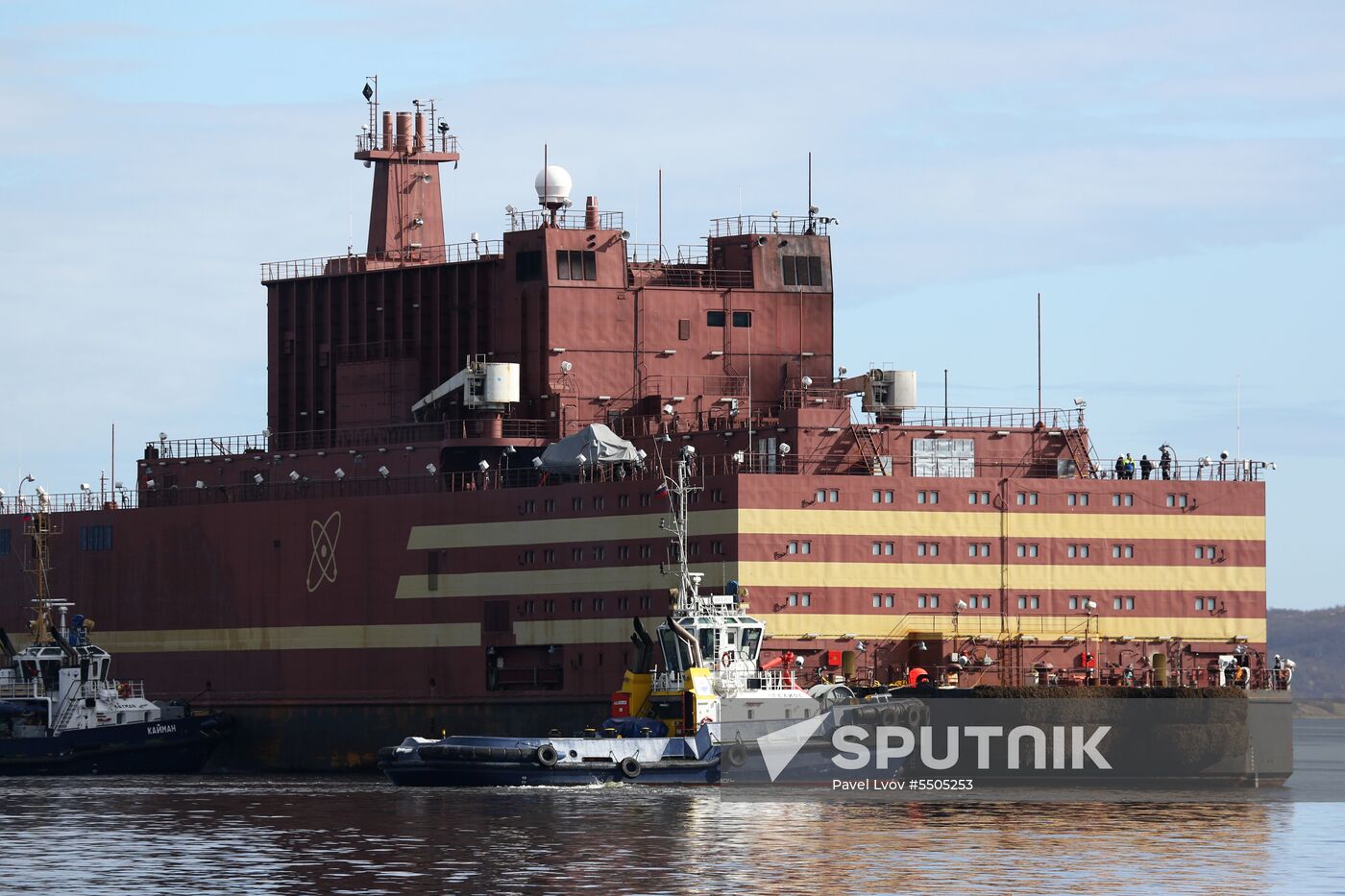 Akademik Lomonosov floating nuclear power plant welcomed in Murmansk