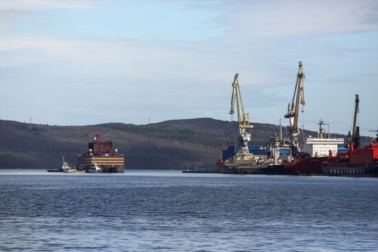 Akademik Lomonosov floating nuclear power plant welcomed in Murmansk