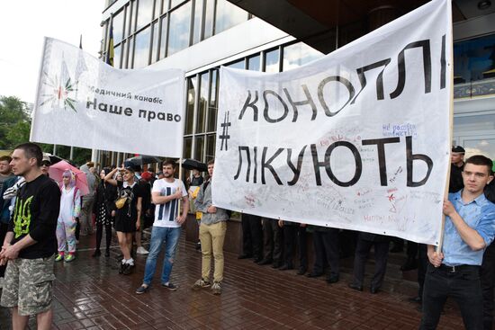 Legalize marijuana rally in Kiev