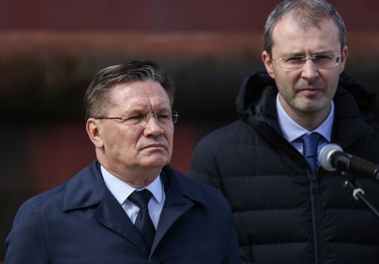 Akademik Lomonosov floating nuclear power plant welcomed in Murmansk