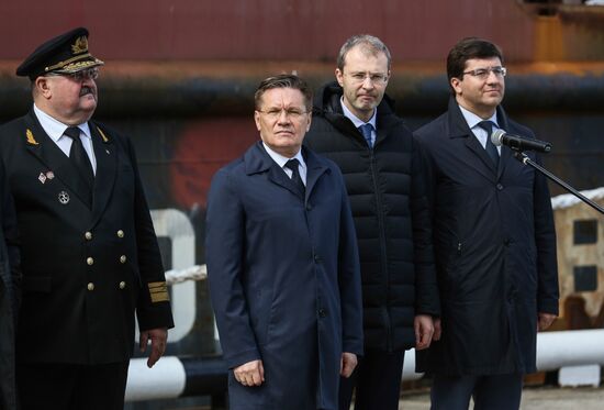 Akademik Lomonosov floating nuclear power plant welcomed in Murmansk