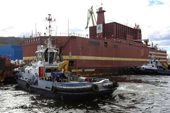 Akademik Lomonosov floating nuclear power plant welcomed in Murmansk