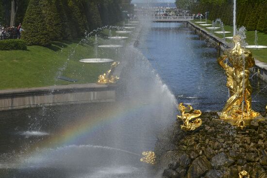 Spring festival of fountains in St. Petersburg