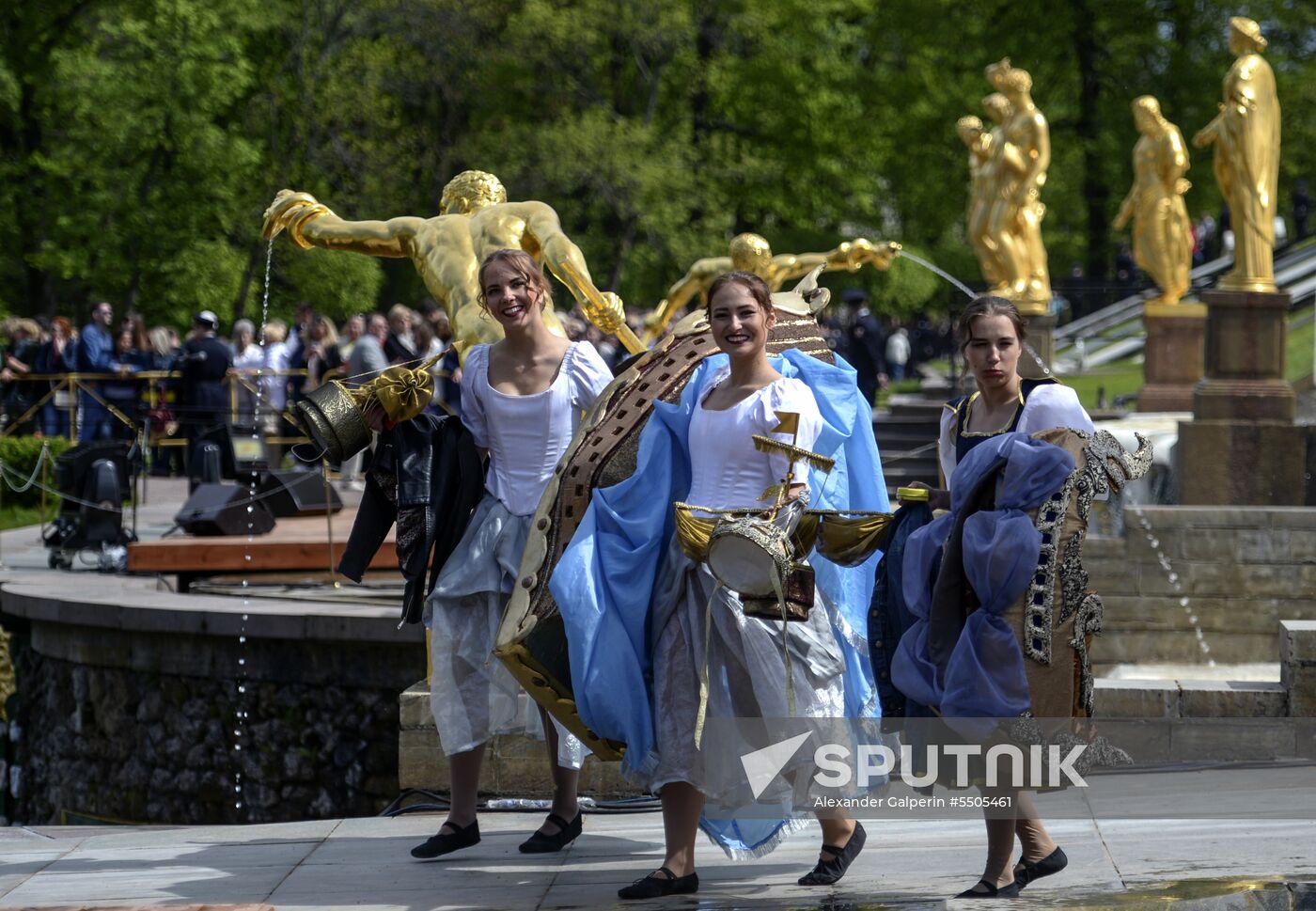 Spring festival of fountains in St. Petersburg