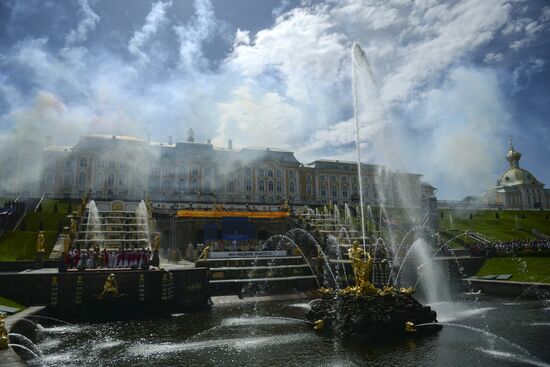 Spring festival of fountains in St. Petersburg