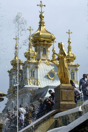 Spring festival of fountains in St. Petersburg