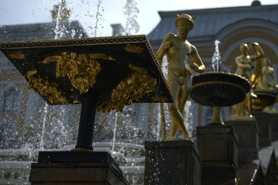 Spring festival of fountains in St. Petersburg