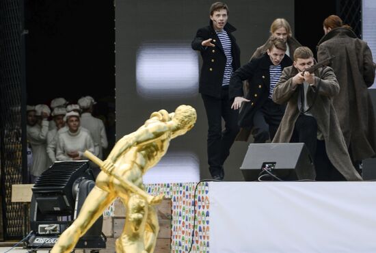 Spring festival of fountains in St. Petersburg
