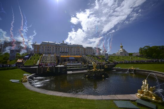 Spring festival of fountains in St. Petersburg