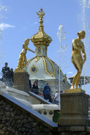 Spring festival of fountains in St. Petersburg
