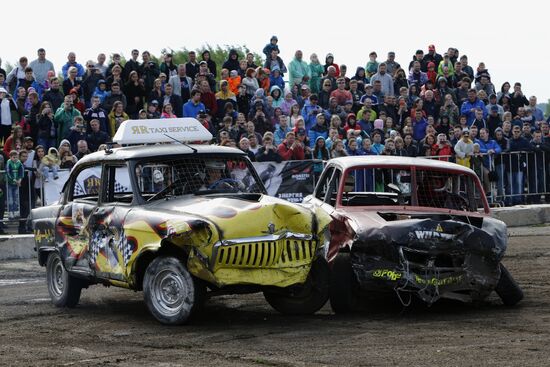 Rise of the Machines demolition derby in Yaroslavl Region