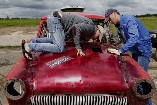 Rise of the Machines demolition derby in Yaroslavl Region