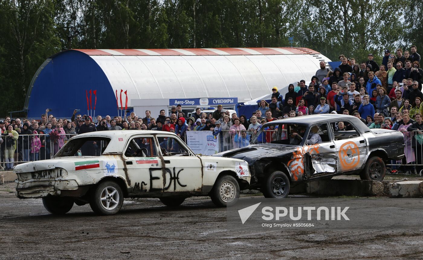 Rise of the Machines demolition derby in Yaroslavl Region