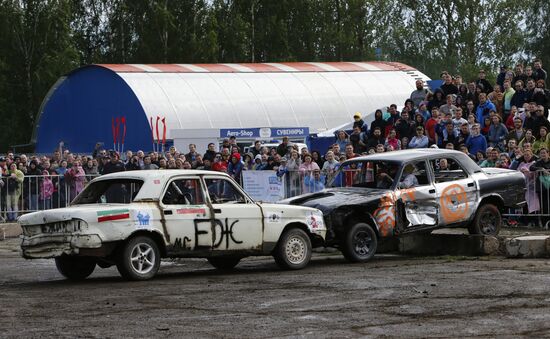Rise of the Machines demolition derby in Yaroslavl Region