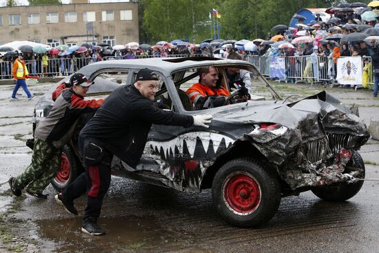 Rise of the Machines demolition derby in Yaroslavl Region