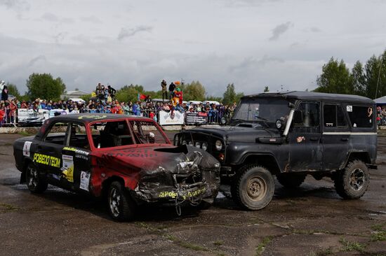 Rise of the Machines demolition derby in Yaroslavl Region