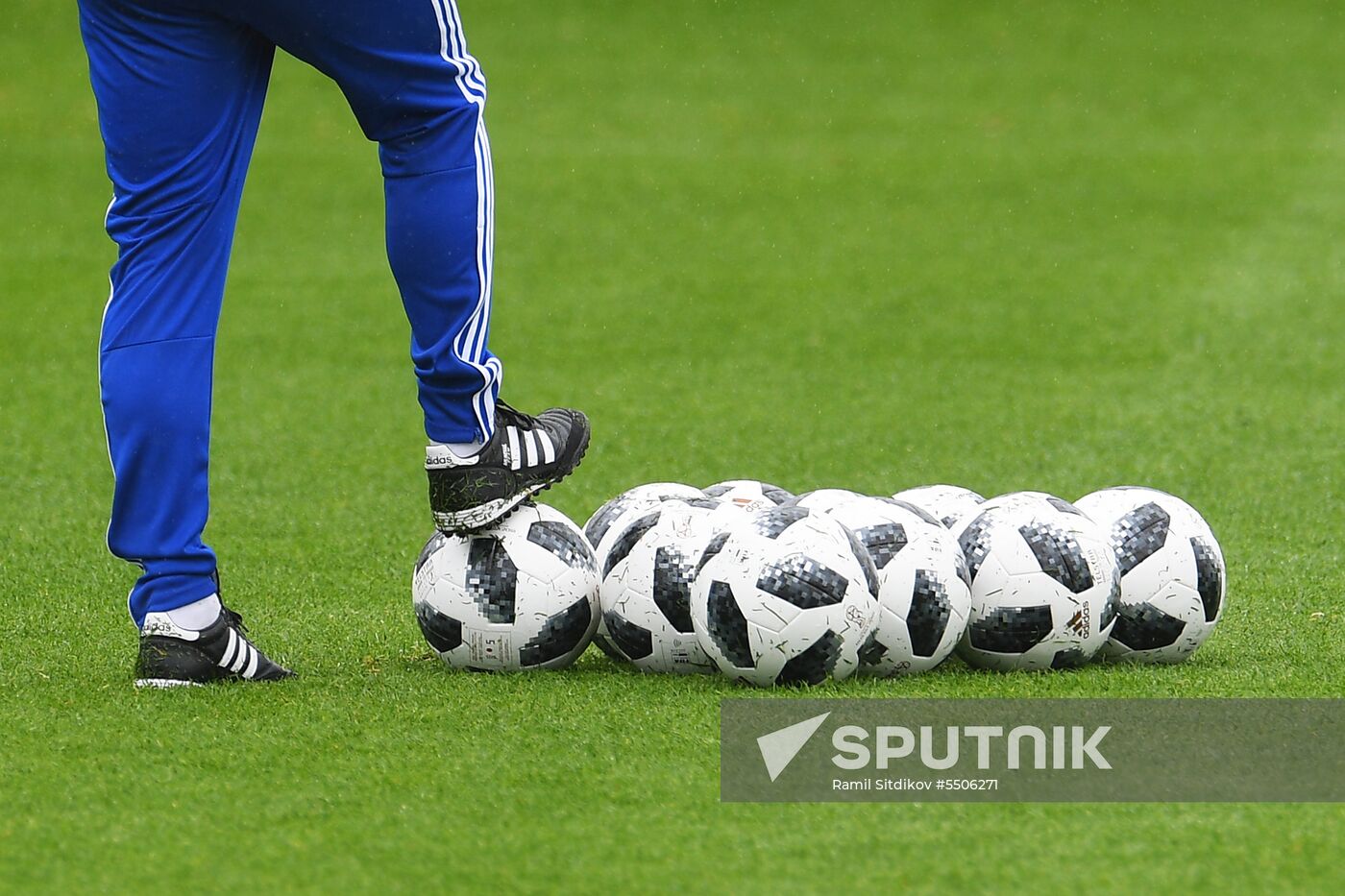Football. Russian national team holds training session