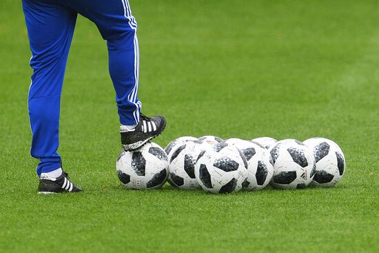 Football. Russian national team holds training session