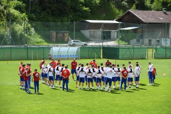 Football. National team's training camp