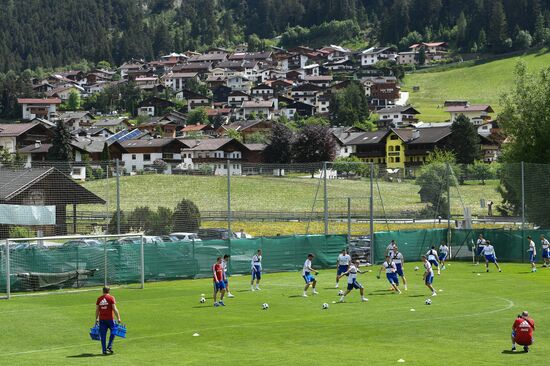 Football. National team's training camp