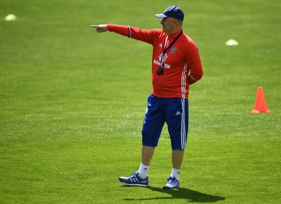 Football. National team's training camp