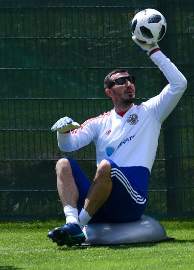 Football. National team's training camp