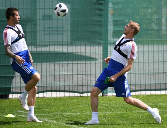 Football. National team's training camp