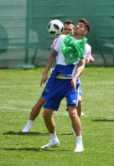 Football. National team's training camp