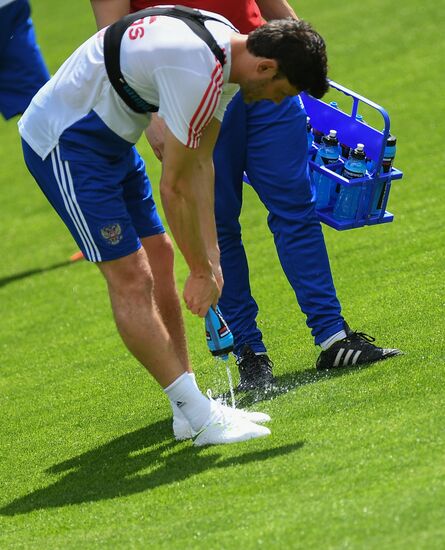 Football. National team's training camp
