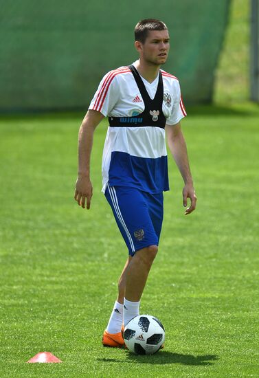 Football. National team's training camp