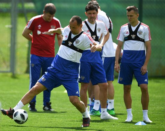 Football. National team's training camp