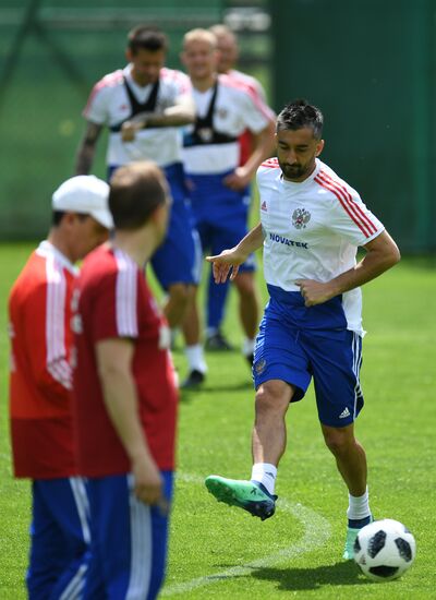 Football. National team's training camp