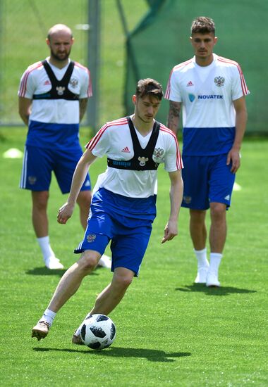 Football. National team's training camp