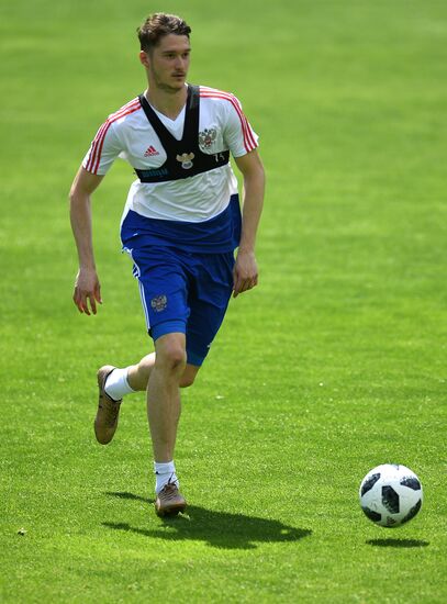 Football. National team's training camp