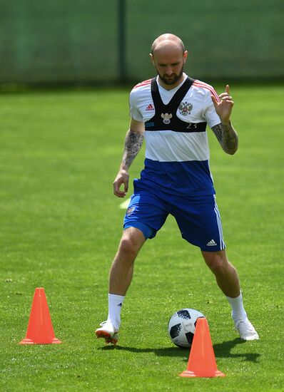 Football. National team's training camp