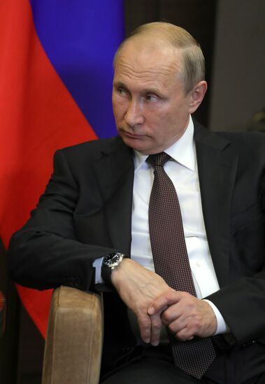 President Vladimir Putin meets with Indian Prime Minister Narendra Modi