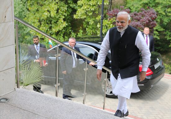President Vladimir Putin meets with Indian Prime Minister Narendra Modi