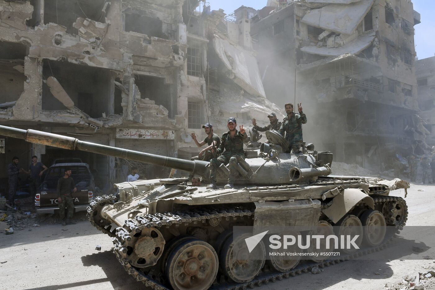 Syrian army frees Yarmouk Palestinian refugee camp in south of Damascus