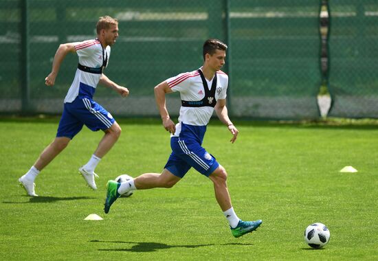Football. National team's training camp